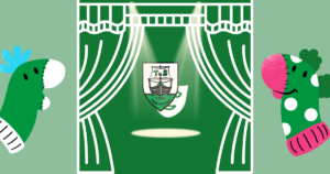 Symbolbild für Puppentheater beim TuS Finkenwerder. In der Mitte ist eine Bühne, das Logo TuS Finkenwerder wird angestrahlt. Rechts und links an der Seite sind zwei Handpuppen.