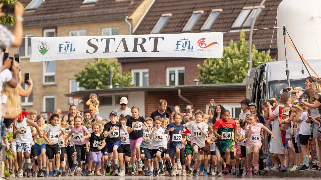 Startfoto von vielen Kindern