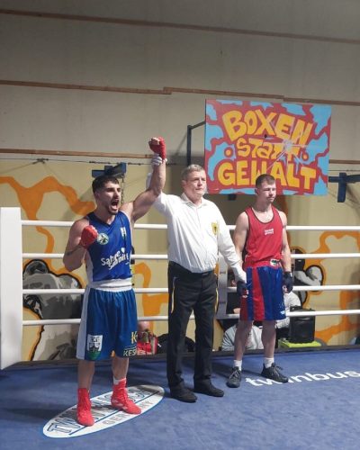 Boxen_Berlin_Aykut nach seinem Sieg_2025