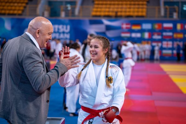 Jette erkämpft sich die Silbermedaille bei der Europameisterschaft in Griechenland. Foto: Christian Zink (www.lichtfang-foto.de)