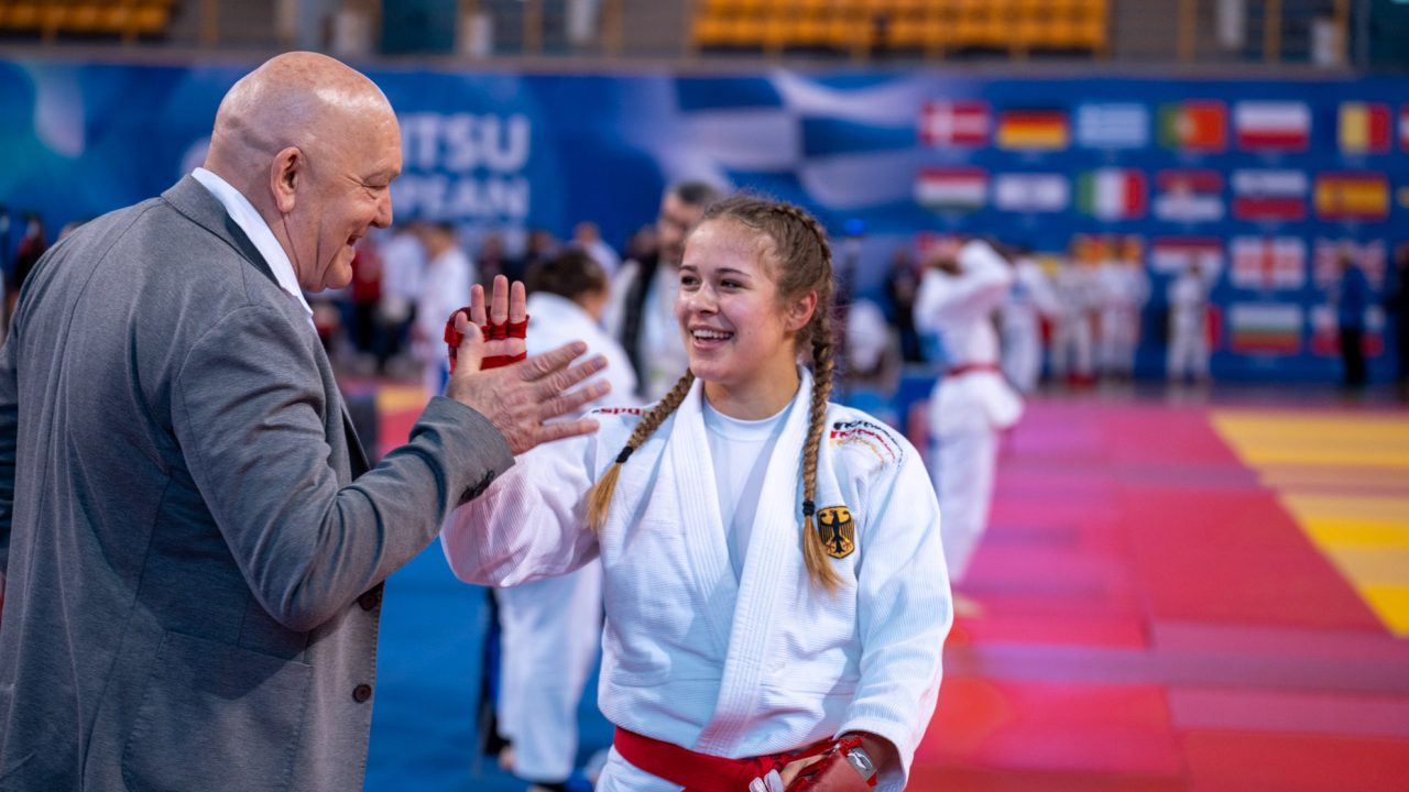 Jette erkämpft sich die Silbermedaille bei der Europameisterschaft in Griechenland. Foto: Christian Zink (www.lichtfang-foto.de)